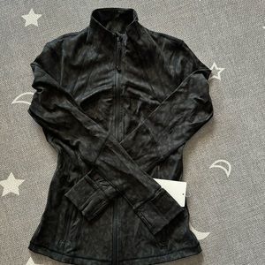 NWT Lululemon Define jacket Luxtreme size 6